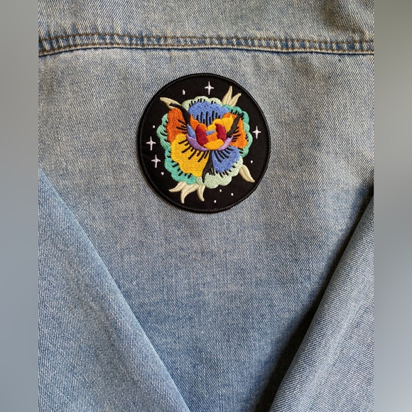 Jean jacket with Pyramid Scheme Cosmic Peony Patch - Picture 3 of 3